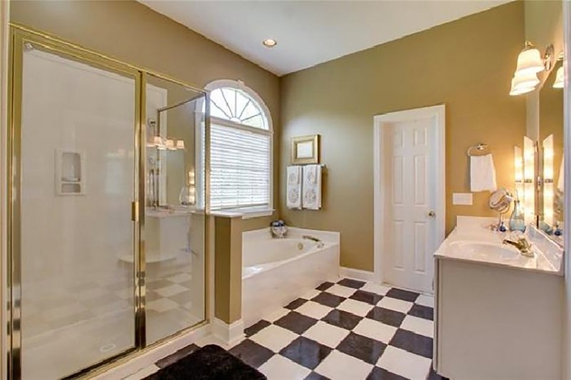 Home Plan - Interior - Master Bathroom for Classical House Plan #137-124 - 4 bed, 3 bath