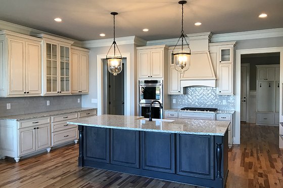 Interior - Kitchen for Country House Plan #437-81 - 4 bed, 4.5 bath