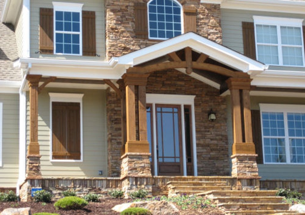 Craftsman Style House Plan - 4 Beds 4 Baths 3867 Sq/Ft Plan #437-46