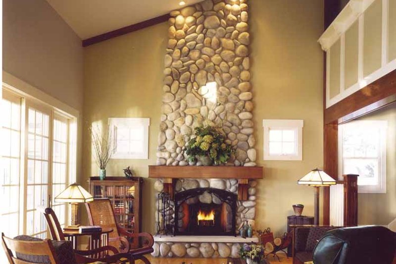 Home Plan - Interior - Family Room for Bungalow House Plan #928-22 - 5 bed, 3.5 bath