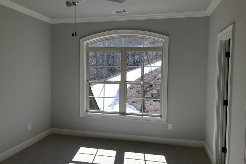 Home Plan - Interior - Bedroom 1 for Country House Plan #437-81 - 4 bed, 4.5 bath