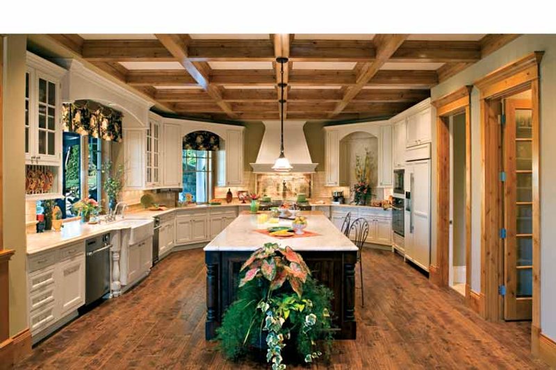 Dream House Plan - Interior - Kitchen 2 for Craftsman House Plan #132-353 - 4 bed, 5 bath