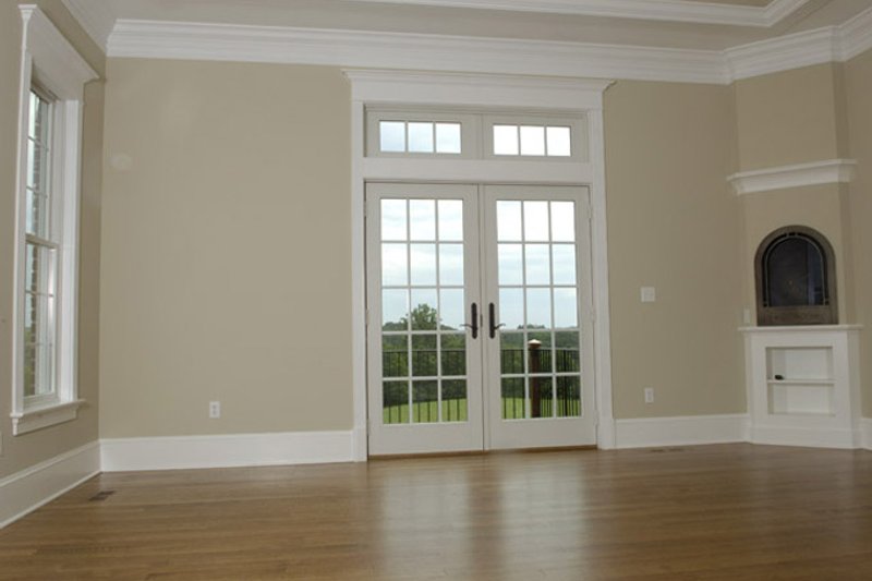 Home Plan - Interior - Master Bedroom for Classical House Plan #137-301 - 4 bed, 4 bath