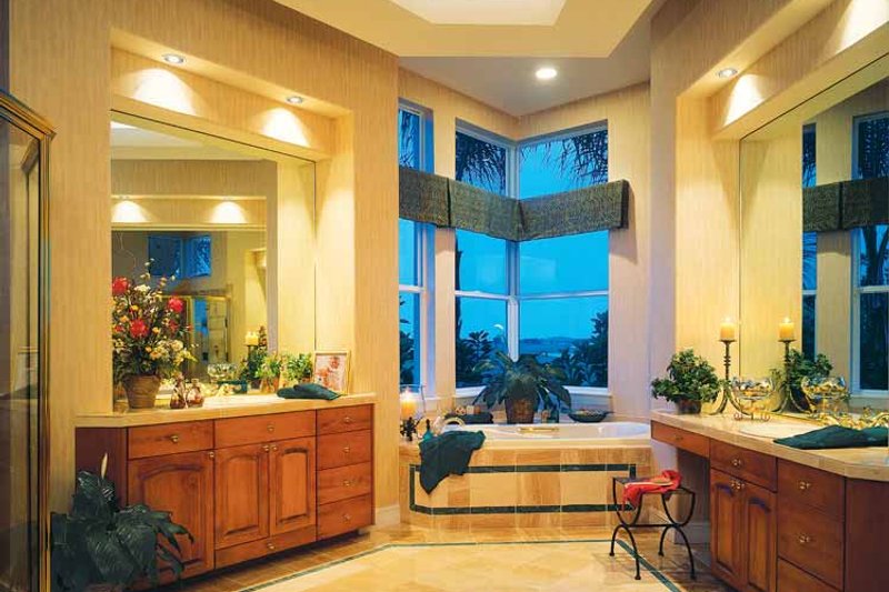 Dream House Plan - Interior - Bathroom for Mediterranean House Plan #930-50 - 4 bed, 3.5 bath