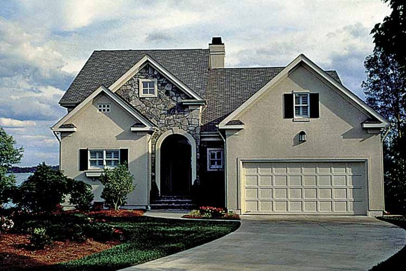 Home Plan - Traditional Exterior - Front Elevation Plan #453-509
