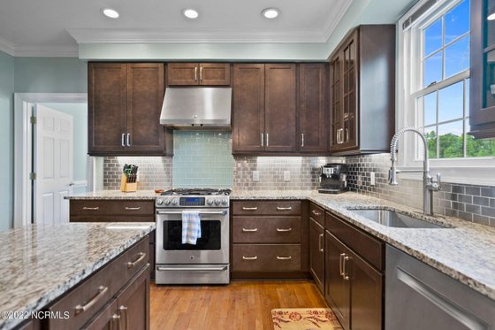 Interior - Kitchen 1 for Country House Plan #137-125 - 3 bed, 3 bath