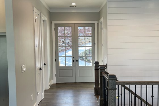 Interior - Entry for Craftsman House Plan #437-114 - 4 bed, 4 bath