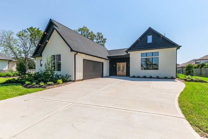 House Blueprint - Exterior - Front Elevation 3 for Farmhouse House Plan #935-21 - 4 bed, 4 bath
