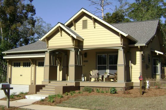 Exterior - Front Elevation for Craftsman House Plan #536-8 - 3 bed, 2 bath