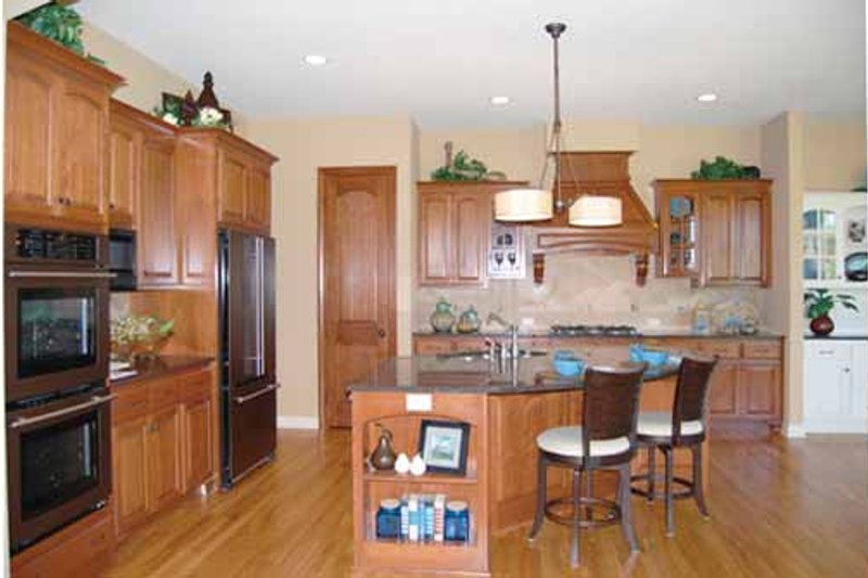 Dream House Plan - Interior - Kitchen for European House Plan #320-1003 - 3 bed, 2.5 bath