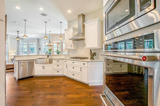 Interior - Kitchen for Craftsman House Plan #17-2444 - 5 bed, 5.5 bath