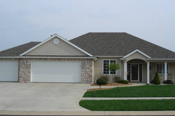 Exterior - Front Elevation 3 for Ranch House Plan #1064-8 - 4 bed, 2 bath