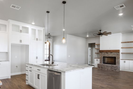 Interior - Kitchen 4 for Farmhouse House Plan #430-184 - 4 bed, 2.5 bath