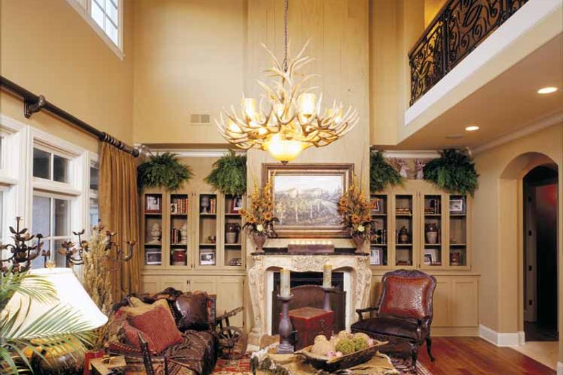 Home Plan - Interior - Family Room 1 for Country House Plan #952-182 - 5 bed, 4 bath
