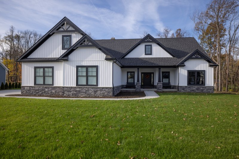 House Design - Farmhouse Exterior - Front Elevation Plan #1089-1
