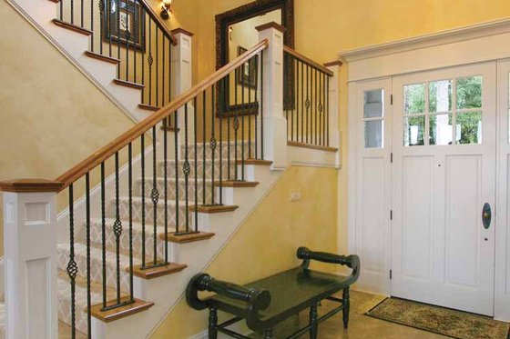 Interior - Entry for Craftsman House Plan #132-485 - 4 bed, 4.5 bath