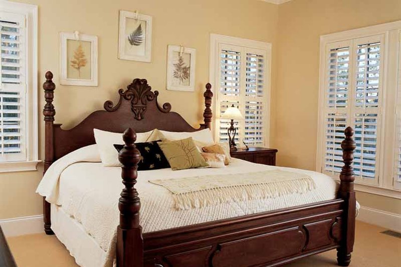 Architectural House Design - Interior - Bedroom for Country House Plan #37-242 - 4 bed, 3.5 bath