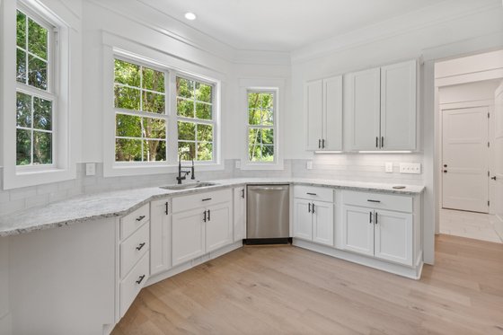 Photo 11 for European House Plan #929-884 - 4 bed, 3 bath