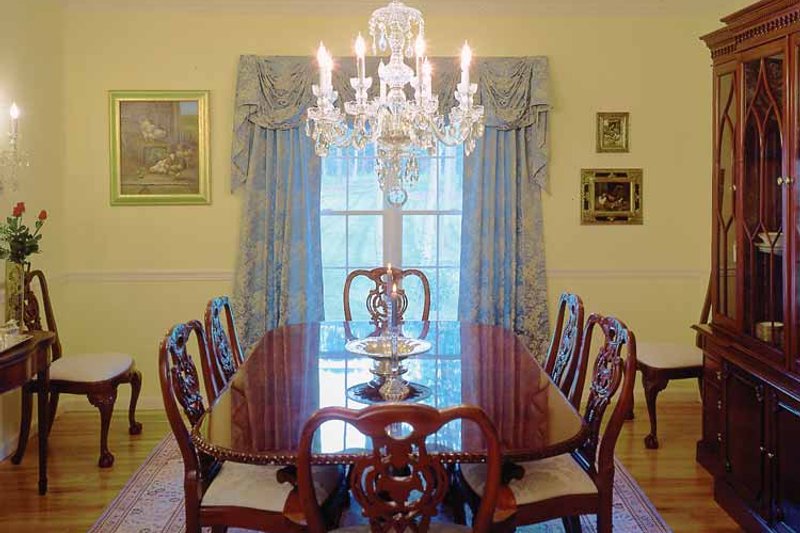 Dream House Plan - Interior - Dining Room for Victorian House Plan #314-209 - 4 bed, 2.5 bath