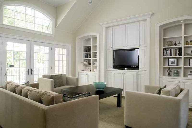 Home Plan - Interior - Family Room for European House Plan #928-40 - 4 bed, 3 bath