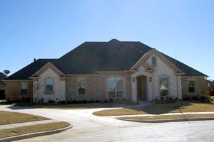 Dream House Plan - Traditional Exterior - Front Elevation Plan #84-503