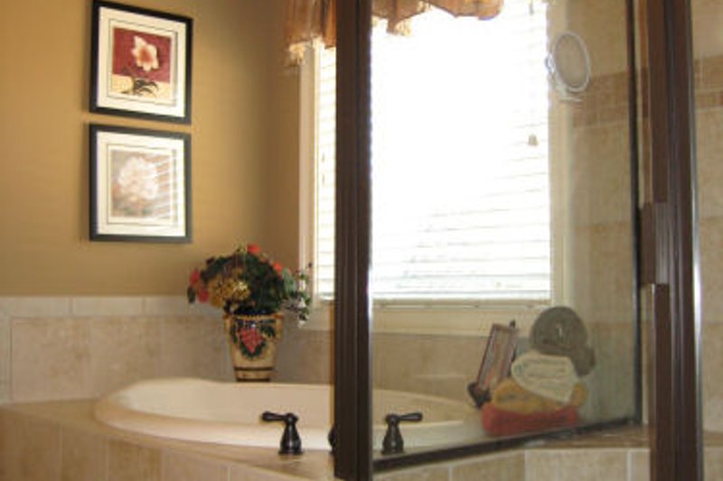 Dream House Plan - Photo 2 for Traditional House Plan #437-44 - 4 bed, 4.5 bath