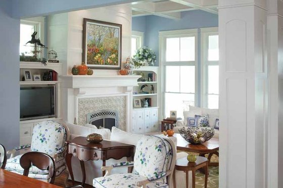 Interior - Family Room for Craftsman House Plan #928-229 - 5 bed, 4.5 bath