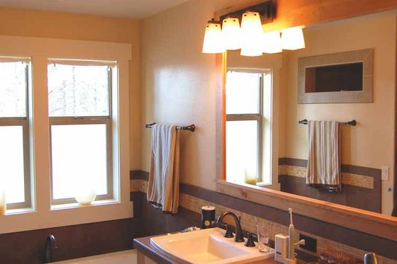 Interior - Master Bathroom for Prairie House Plan #895-69 - 3 bed, 2.5 bath