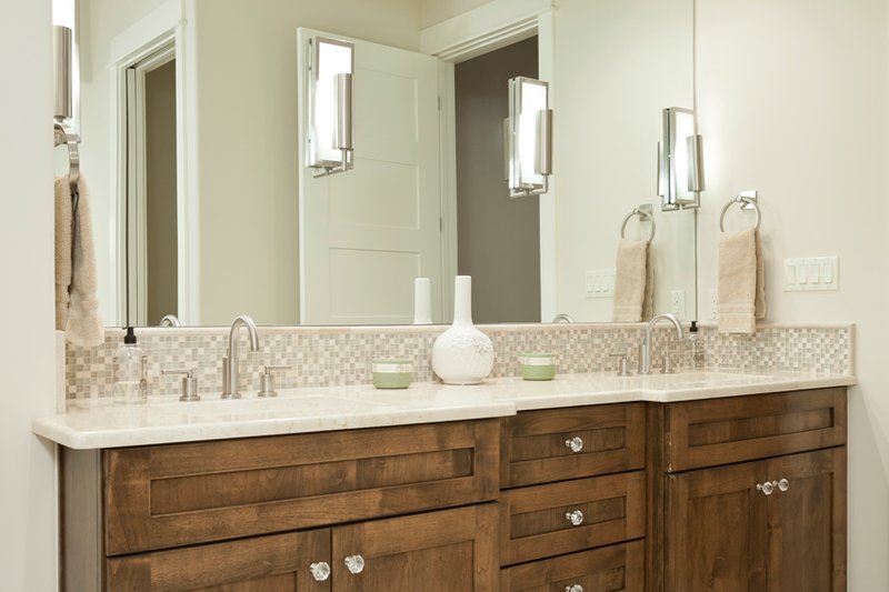 Dream House Plan - Interior - Master Bathroom for Contemporary House Plan #935-24 - 5 bed, 5 bath