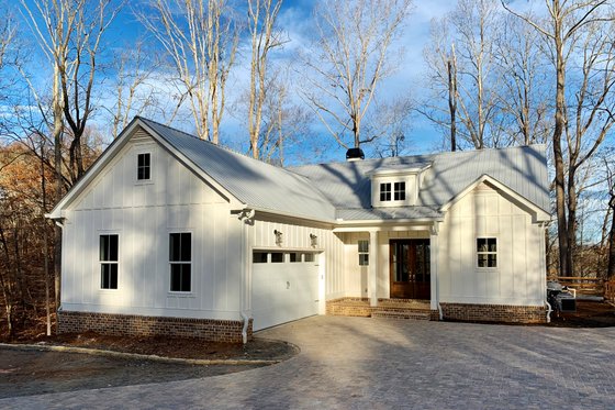 House Plan Design - Exterior - Front Elevation for Farmhouse House Plan #437-97 - 3 bed, 3.5 bath