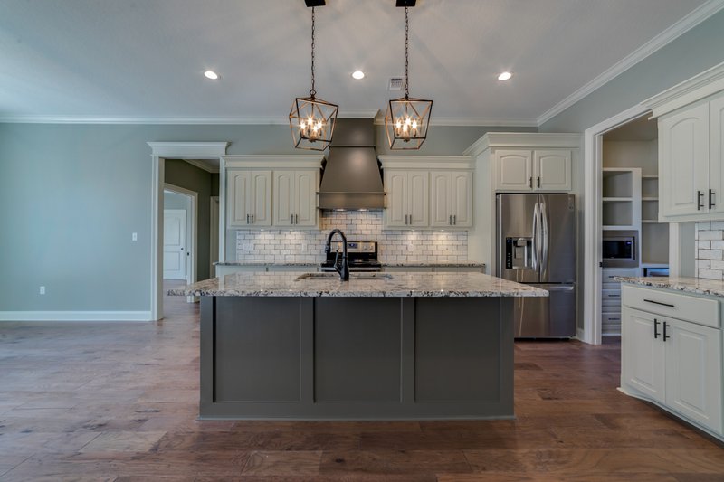 Dream House Plan - Interior - Kitchen 1 for Craftsman House Plan #430-172 - 3 bed, 2 bath