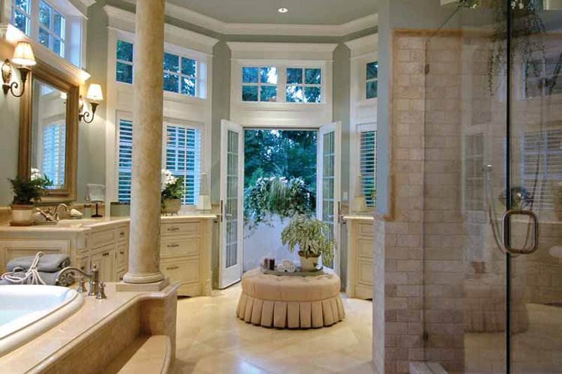 Dream House Plan - Interior - Master Bathroom 1 for Craftsman House Plan #132-353 - 4 bed, 5 bath