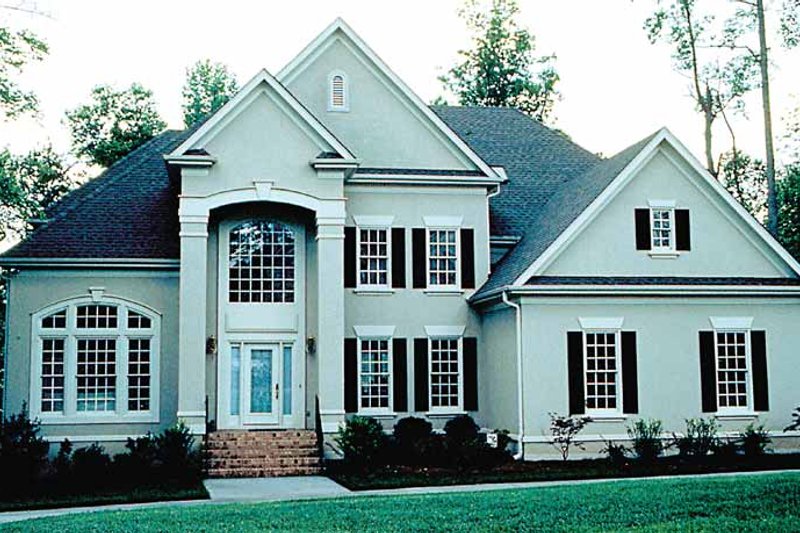 Dream House Plan - Traditional Exterior - Front Elevation Plan #453-415