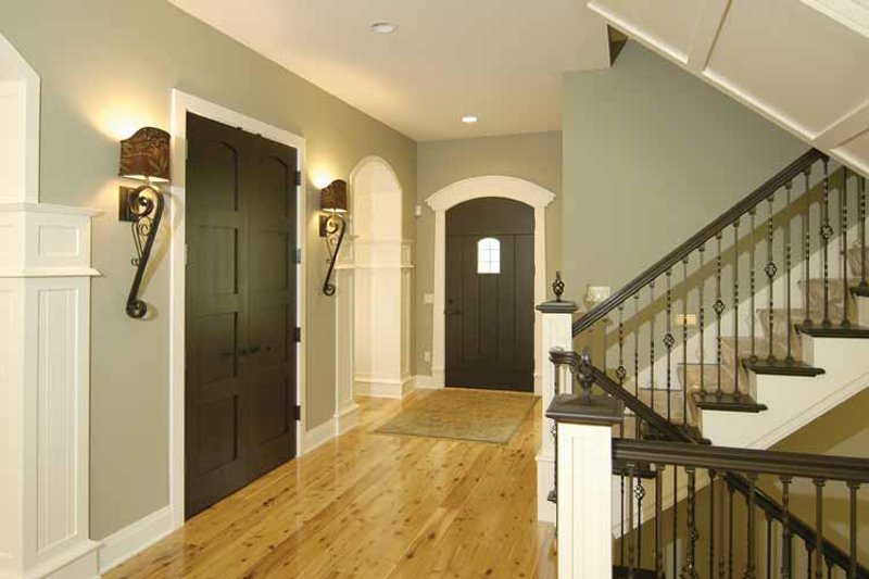 Home Plan - Interior - Entry for European House Plan #928-42 - 4 bed, 3.5 bath