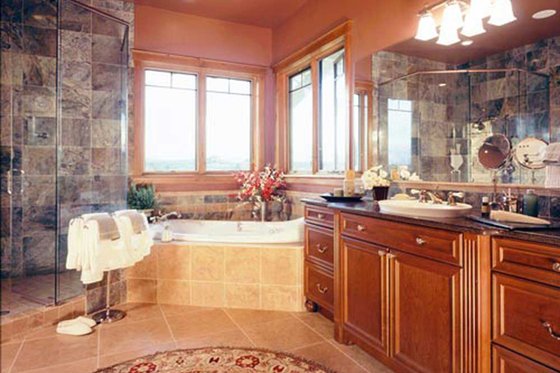 Interior - Master Bathroom for Craftsman House Plan #942-16 - 5 bed, 6.5 bath