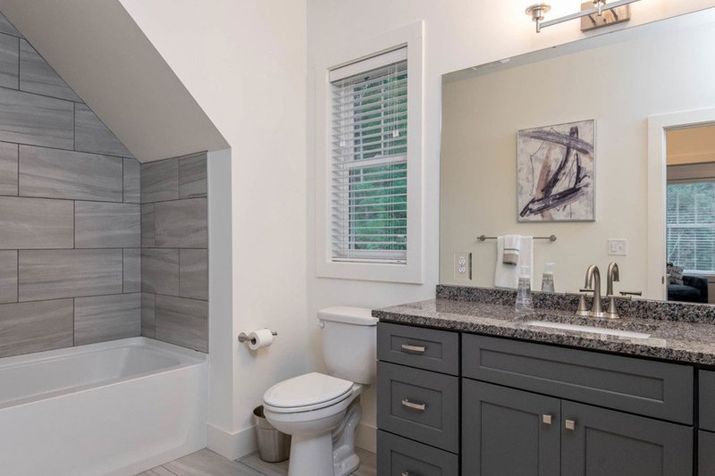 Architectural House Design - Interior - Bathroom for Craftsman House Plan #461-69 - 4 bed, 2.5 bath