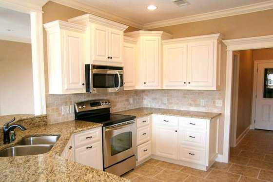 2500 square foot traditional home