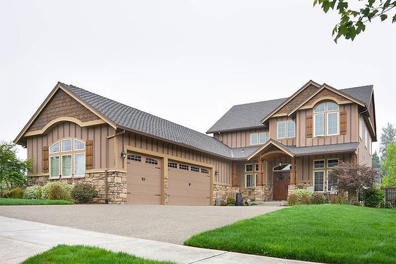 Front View - 3250 square foot Craftsman home