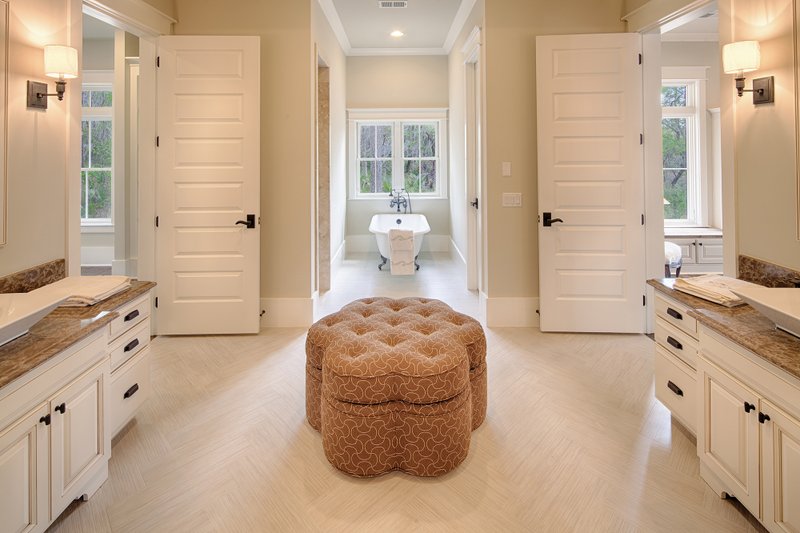 Dream House Plan - Interior - Master Bathroom 2 for Country House Plan #928-1 - 4 bed, 4.5 bath