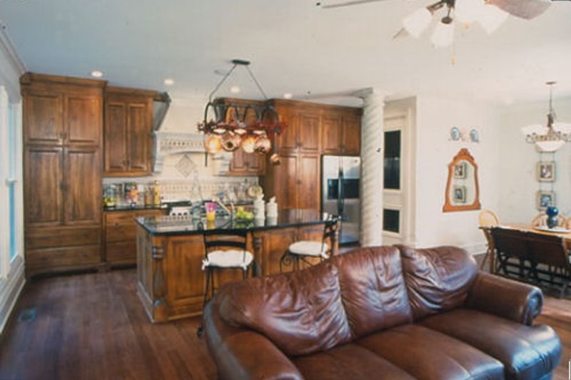 Architectural House Design - Photo 1 for European House Plan #20-1117 - 4 bed, 3.5 bath