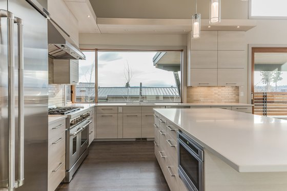 Interior - Kitchen 3 for Contemporary House Plan #892-23 - 3 bed, 3.5 bath