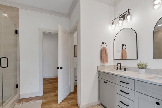 Interior - Master Bathroom for Ranch House Plan #123-120 - 3 bed, 2.5 bath