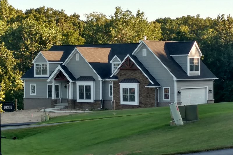 Home Plan - Craftsman Exterior - Front Elevation Plan #1057-12