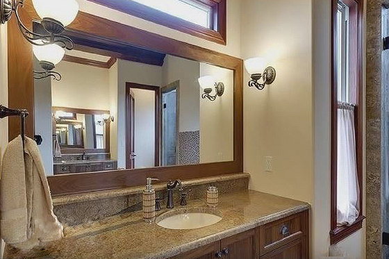 Interior - Master Bathroom for Craftsman House Plan #54-511 - 3 bed, 2.5 bath