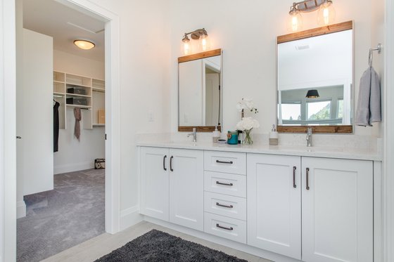 Interior - Master Bathroom for Farmhouse House Plan #1114-71 - 4 bed, 3.5 bath