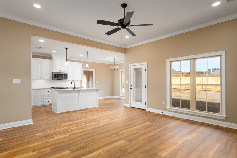 Home Plan - Interior - Family Room for Country House Plan #430-178 - 4 bed, 2 bath