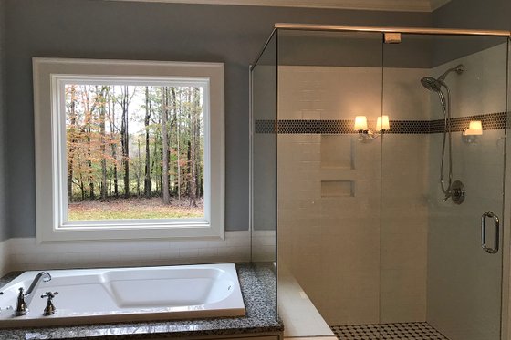 Interior - Master Bathroom for Craftsman House Plan #437-87 - 4 bed, 2.5 bath