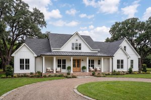 Exterior - Front Elevation for Farmhouse House Plan #430-378 - 4 bed, 3.5 bath