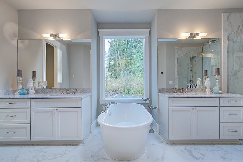 Dream House Plan - Interior - Master Bathroom 1 for Cottage House Plan #132-568 - 4 bed, 3.5 bath