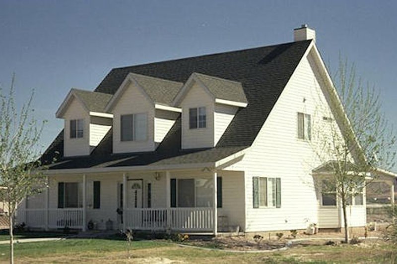 Home Plan - Farmhouse Exterior - Front Elevation Plan #1-377
